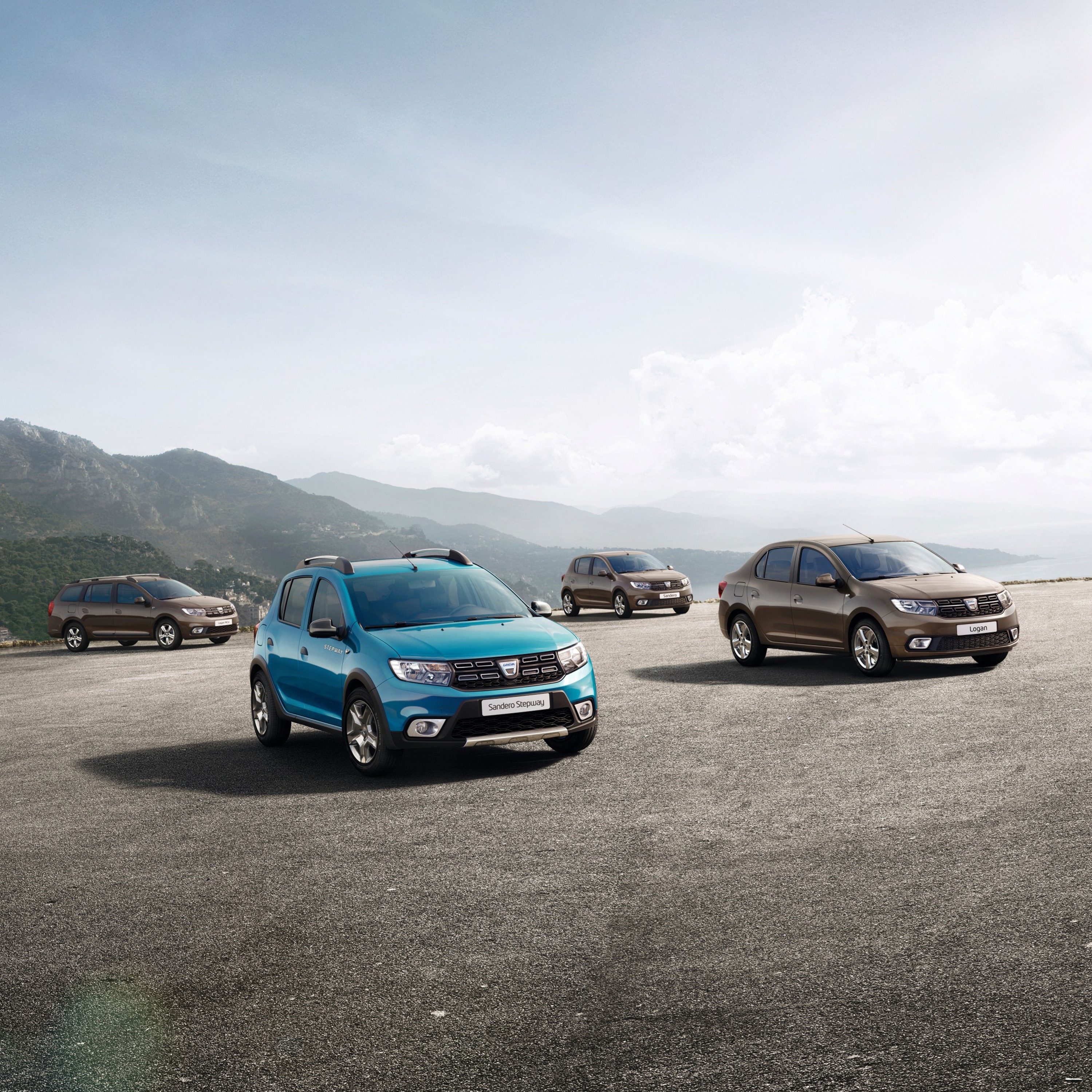 Příští týden se Dacia představí s novým světelným podpisem a lehkou modernizací pro Sandero a Logan.