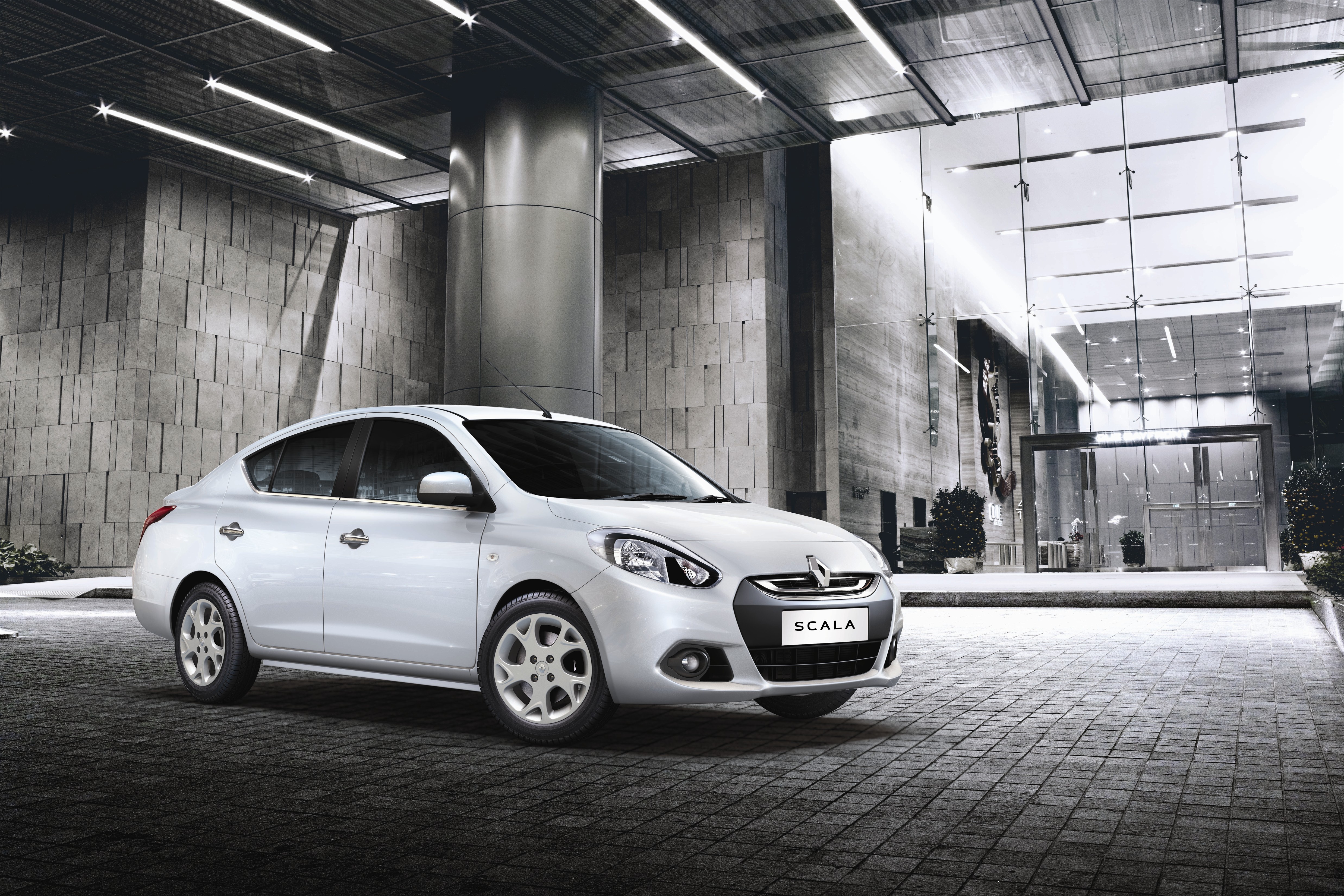 Exotické vozy s logem Renault