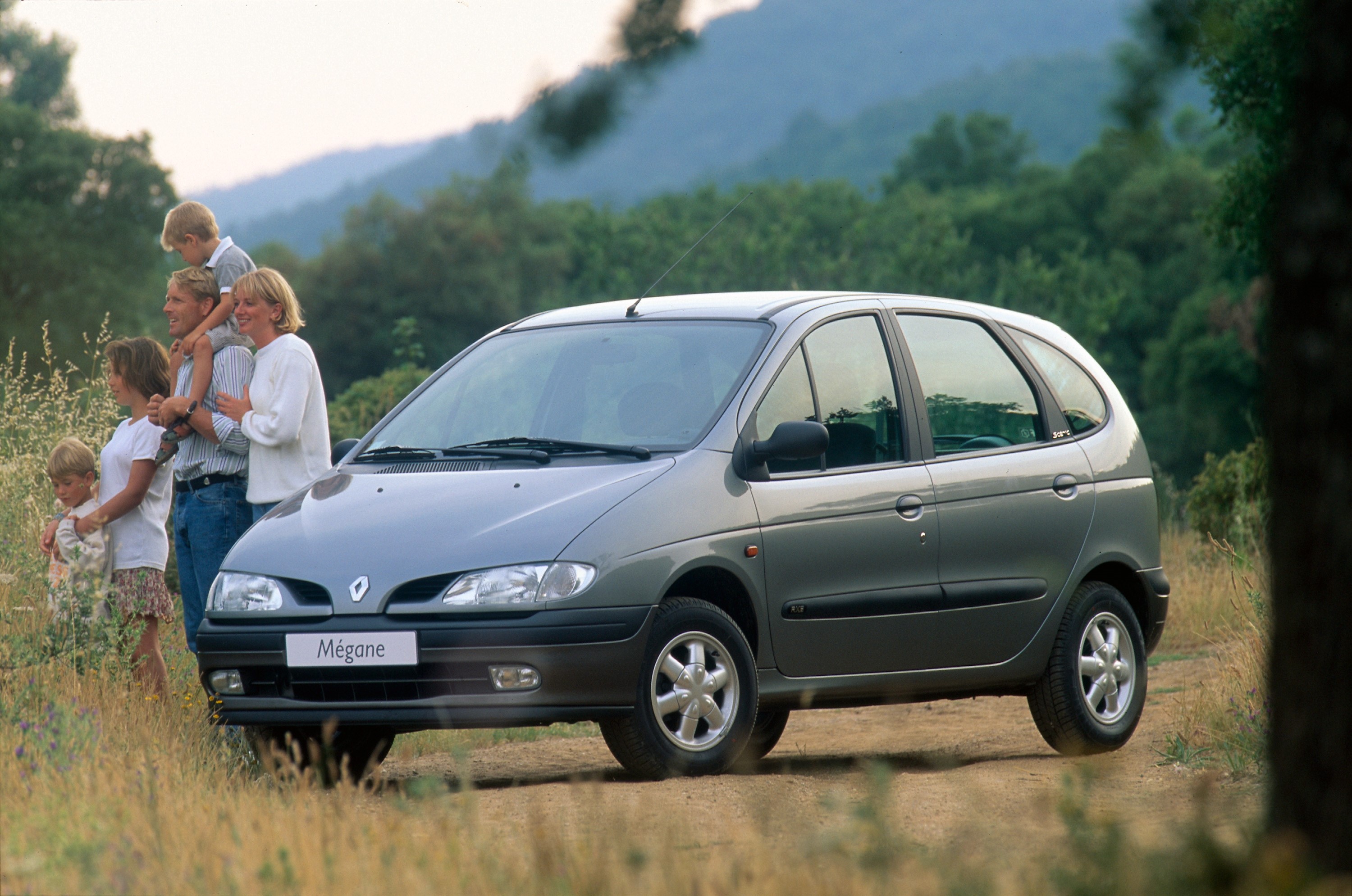 Renault_75471_global_en Renault_75471_global_en