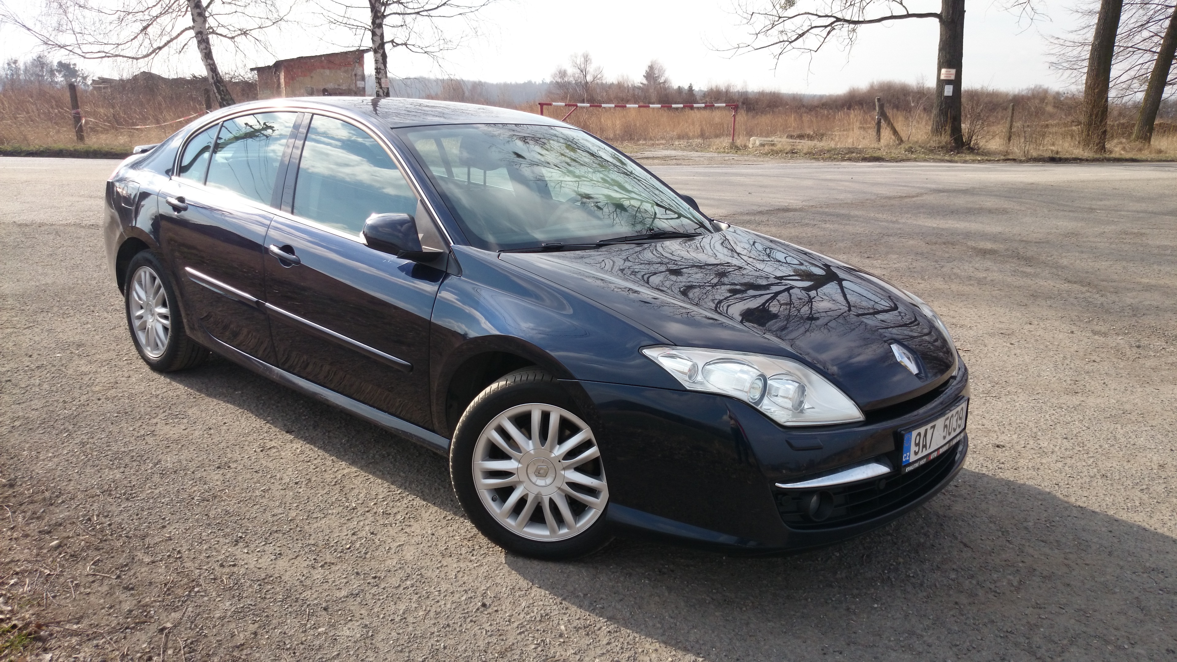 Mizerné ostřikovače Laguny 3 – řešení