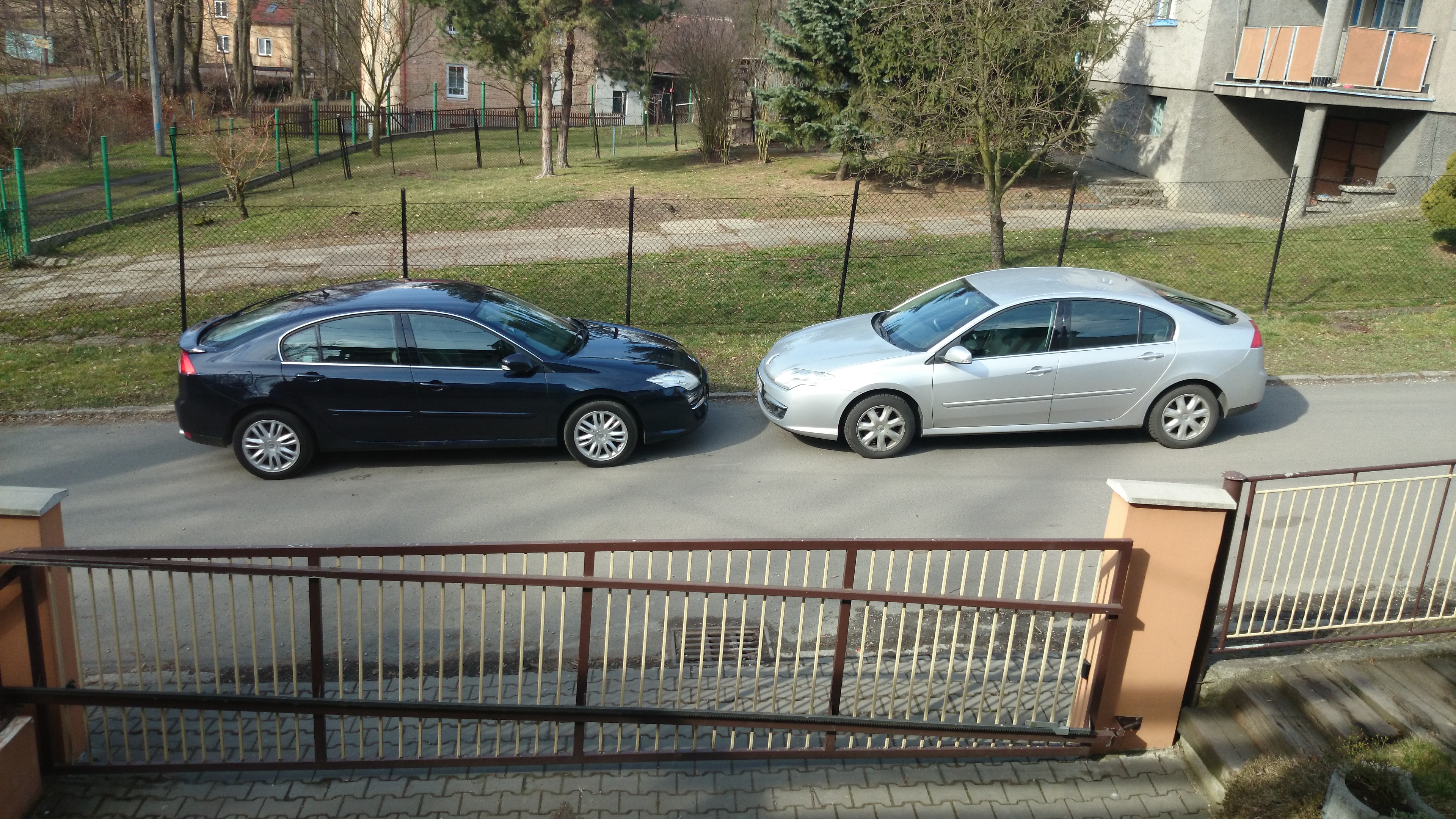 20140228_114832_Android Tento problém se týká všech Lagun 3 včetně verze Coupé.