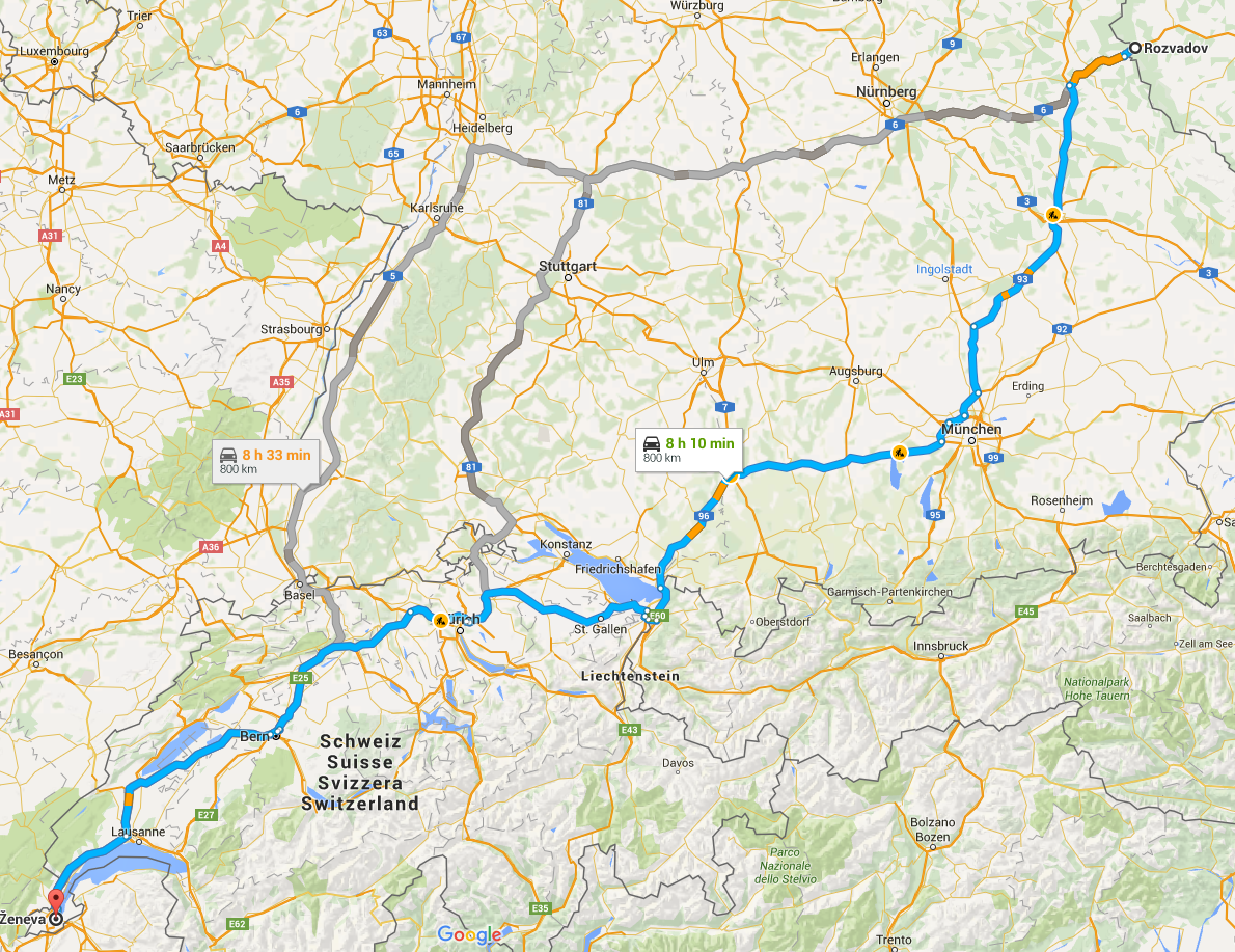 Dvě cesty vedou do Ženevy. Obě dle navigace ukazují 800km, jedna z nich je o 20 minut kratší. Zdroj: Google Maps